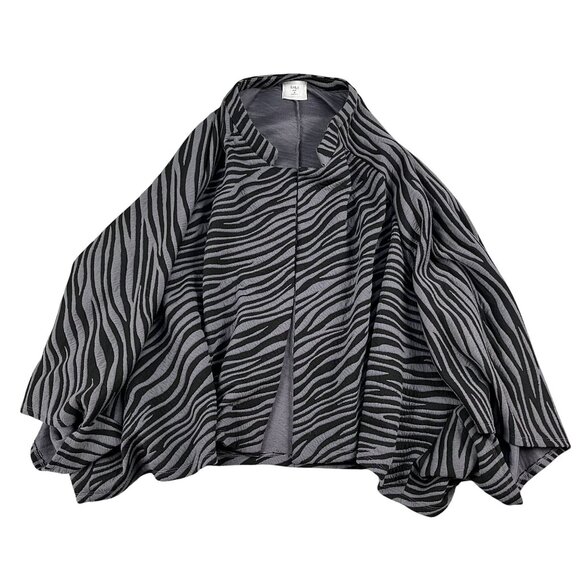 Chalet Womens 3X Made in USA Animal Print Stripes Cape Sweater Winter Casual - Picture 1 of 5